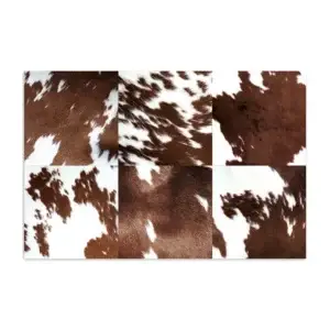 Style, durabilité et facilité d'entretien pour votre intérieur avec notre tapis vinyle Transformez votre espace avec notre tapis en vinyle au look alpin, conçu pour évoquer la chaleur et le charme des montagnes. Inspiré par les paysages alpins et les chalets en bois, ce tapis arbore des motifs traditionnels et des couleurs apaisantes qui créent une ambiance cosy et accueillante. Parfait pour ceux qui souhaitent intégrer une touche de nature et de confort montagnard à leur décoration, ce tapis en vinyle est l'accessoire idéal pour créer un refuge douillet chez vous. Idéal pour le salon, la chambre à coucher, le chalet ou même la cuisine, ce tapis en vinyle au look alpin combine esthétique rustique et fonctionnalité. Fabriqué en vinyle de haute qualité, il est durable, résistant aux taches et facile à nettoyer, offrant une solution pratique pour les zones à fort passage. De plus, sa surface antidérapante assure une sécurité accrue, garantissant que le tapis reste bien en place. Que vous cherchiez à créer une ambiance chaleureuse dans votre maison ou à ajouter une touche de montagne à une pièce moderne, ce tapis en vinyle au look alpin est l'accessoire parfait. Embrassez l'esprit des montagnes avec ce tapis unique, et laissez chaque pièce de votre maison refléter votre amour pour les paysages alpins et le confort rustique. Composition Un tapis vinyle 100% fabriqué en France ­­­­­­PVC imprimés et découpés. Épaisseur 2,4 mm. Vernis protecteur mat anti-UV et de haute flexibilité. Résistance extérieure. Norme REACH et jouets, classement au feu, 100% recyclable, 0% phtalate. Excellente planéité et bonne stabilité dimensionnelle. Isolation sonore. Résistance accrue contre l’abrasion. Entretien Laver avec un balais/aspirateur et serpillière