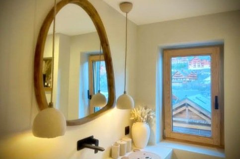 Le miroir en bois de manguier, une trouvaille Au Chalet