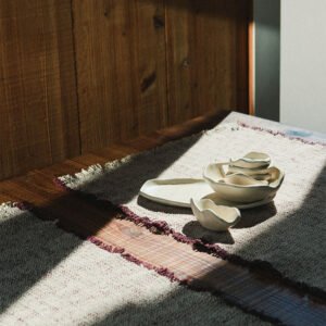 Set de mesa de tejido manual natural y marfil (2 piezas) – Lorena Canals