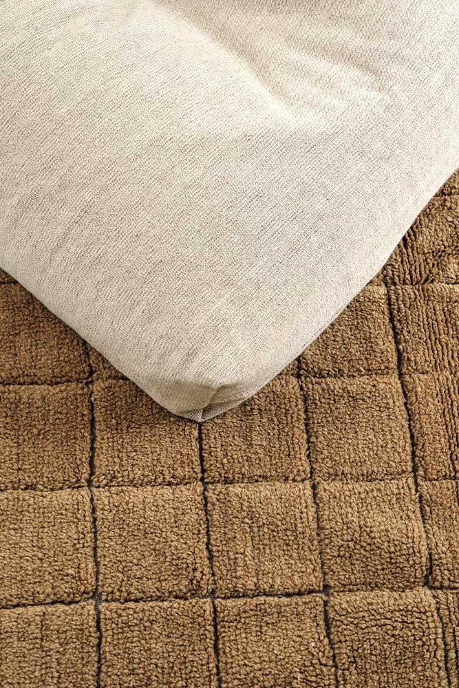 Tapis en Laine de Couleur Mosaic Ochre – Lorena Canals – vue 3