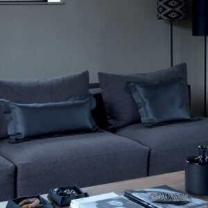 Coussin Qüxü en cuir – Maison Yak