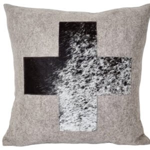 Coussin Valberg, croix en peau de vache