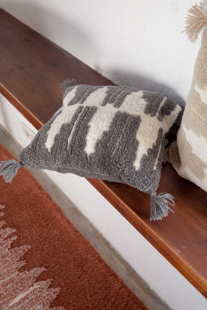 Cuscino Zagros Charcoal Natural – Lorena Canals – vista 2