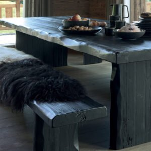 Table Ferme en vieux bois – Maison Yak